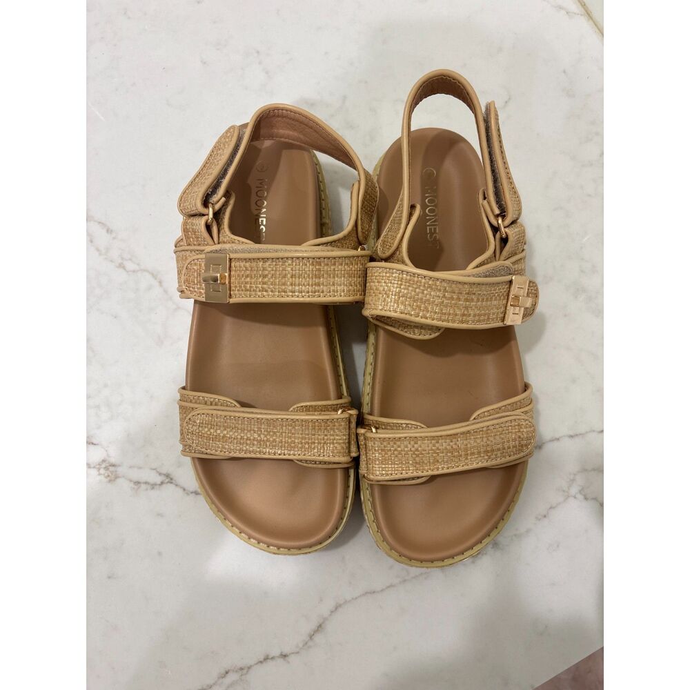 Moonest Raffia Platform Sandals - Picture 2 of 3
